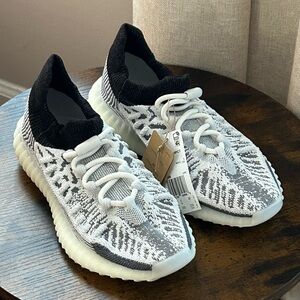 Yeezy 350 V2 CMPCT Size 5.5
